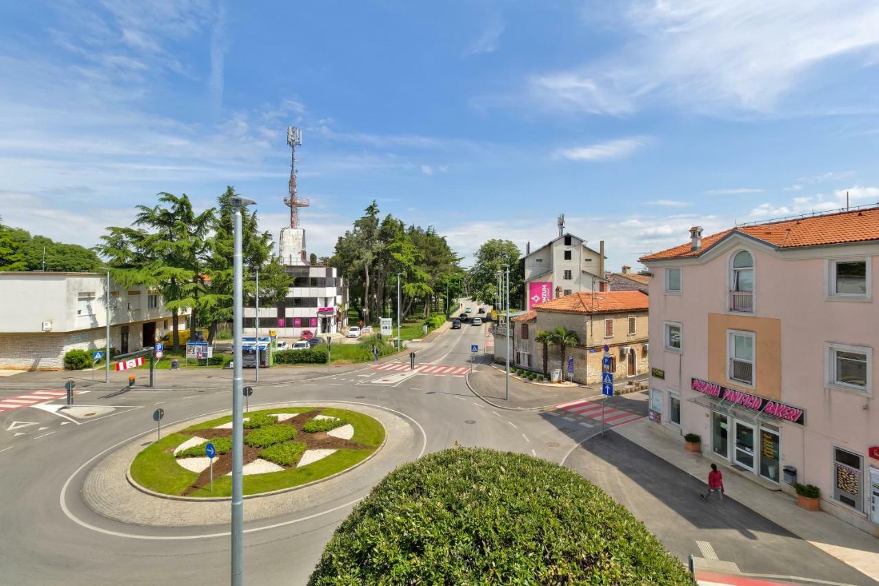 City Center Blue Dream Умаг Экстерьер фото